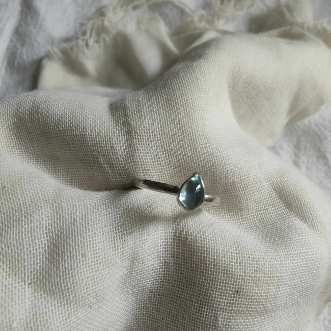 Pear Aquamarine Ring