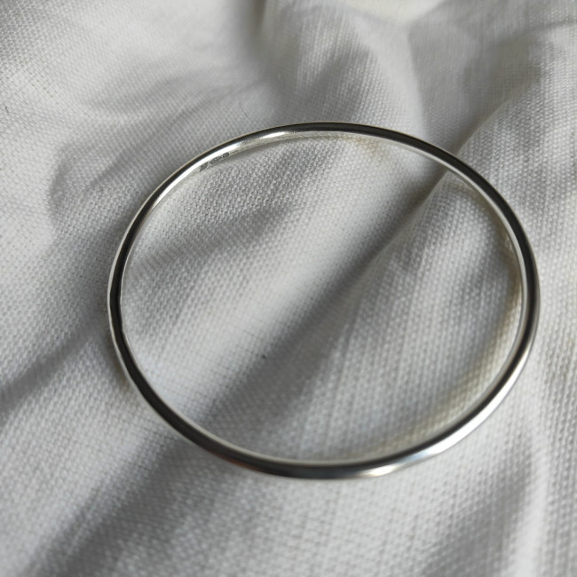 Round Wire Bangle