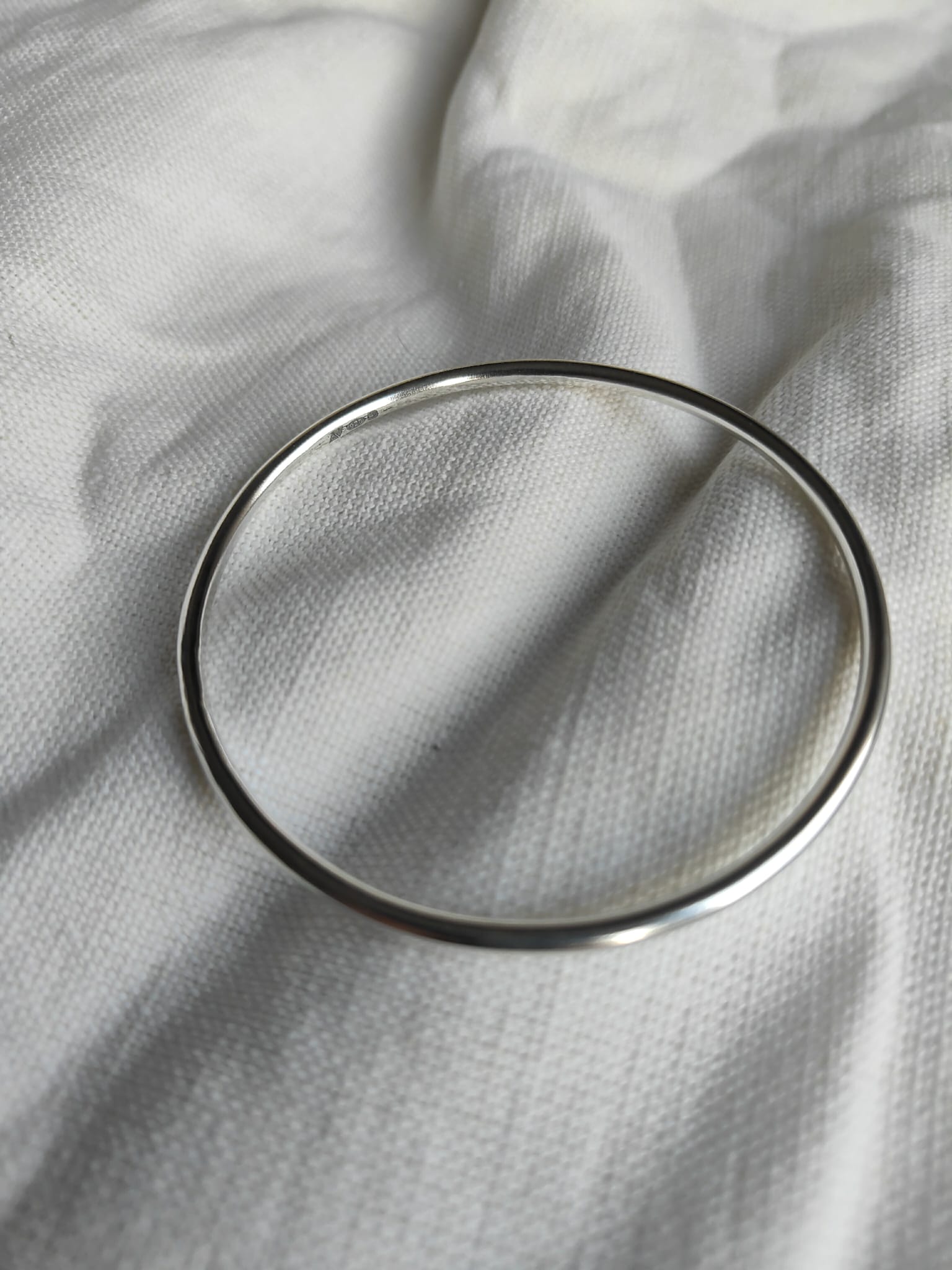 Round Wire Bangle