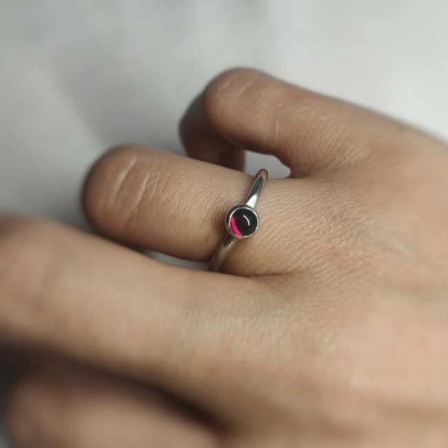 Garnet Ring (M1/2)